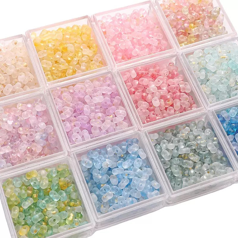 12-Color Peanut-Shaped Beads
