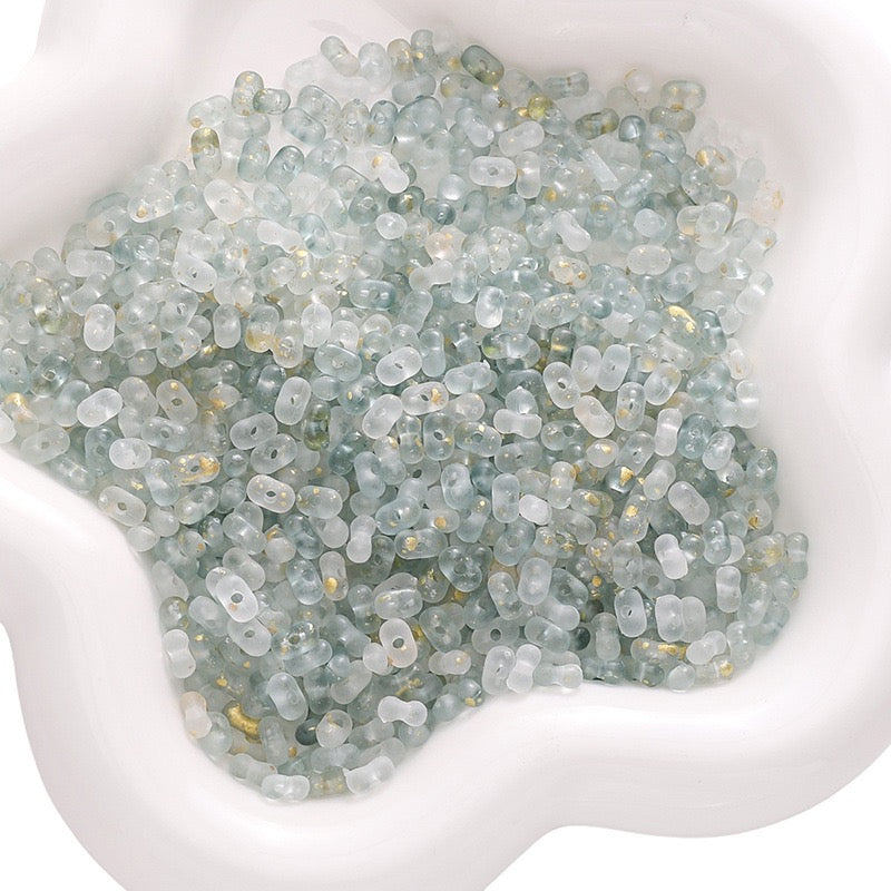 12-Color Peanut-Shaped Beads