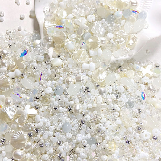 Moonlight Crystal: Collection of Dream Fantasies Mix beads